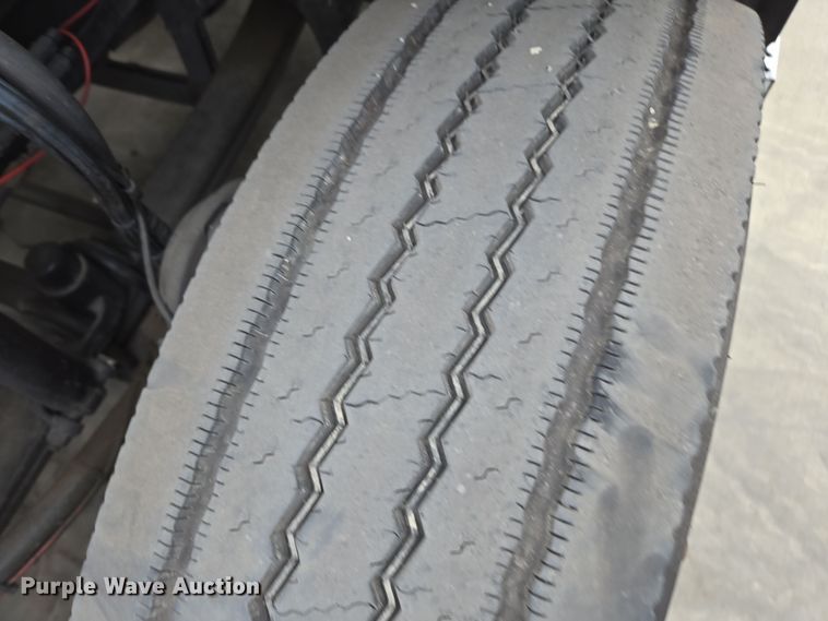 image for item YA0295 2019 Mack Anthem AN42T semi truck