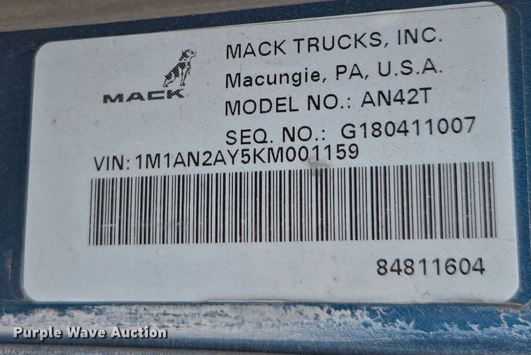 image for item YA0295 2019 Mack Anthem AN42T semi truck