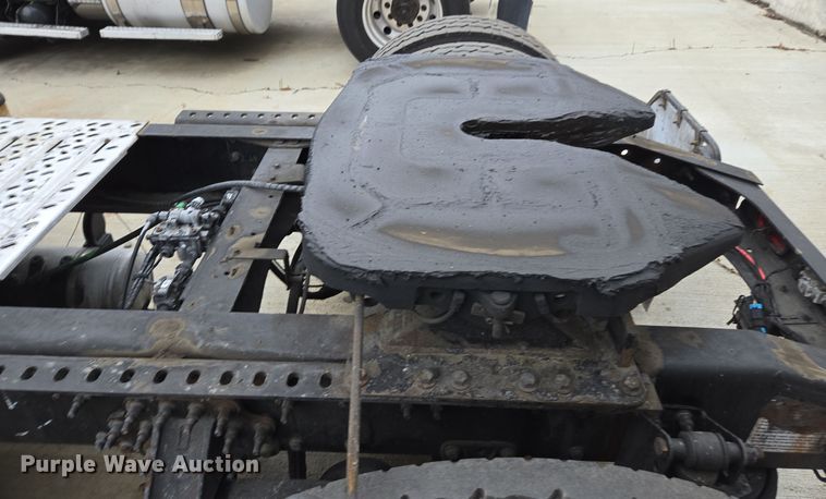 image for item YA0296 2019 Mack Anthem AN42T semi truck