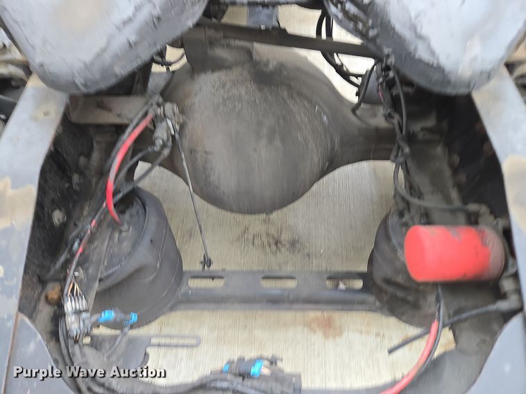 image for item YA0296 2019 Mack Anthem AN42T semi truck