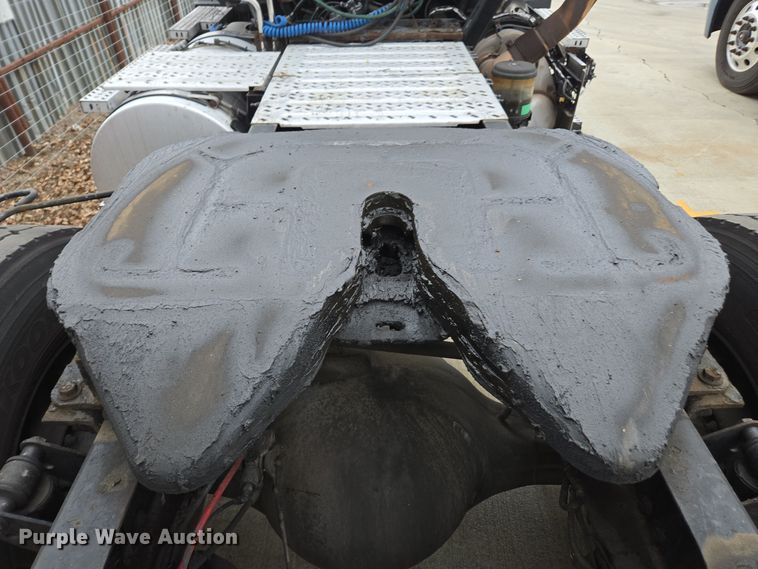 image for item YA0296 2019 Mack Anthem AN42T semi truck