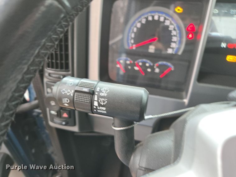 image for item YA0296 2019 Mack Anthem AN42T semi truck