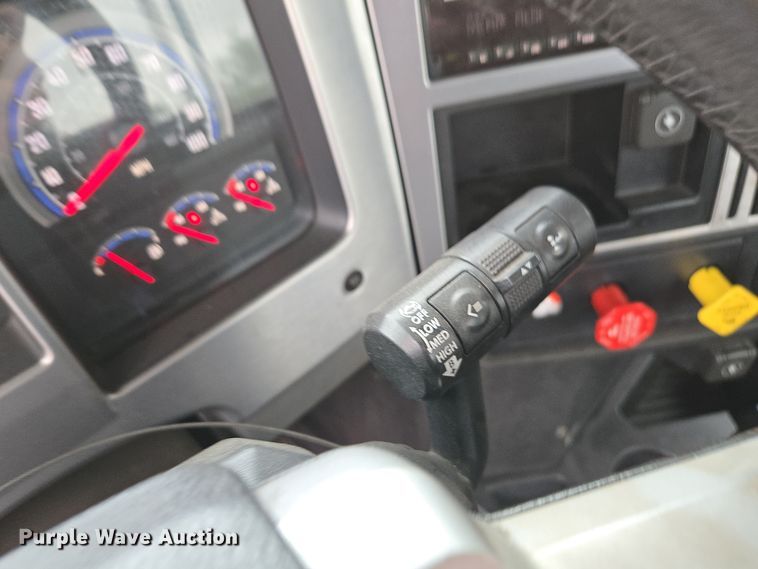 image for item YA0296 2019 Mack Anthem AN42T semi truck