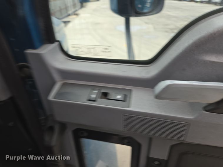 image for item YA0296 2019 Mack Anthem AN42T semi truck