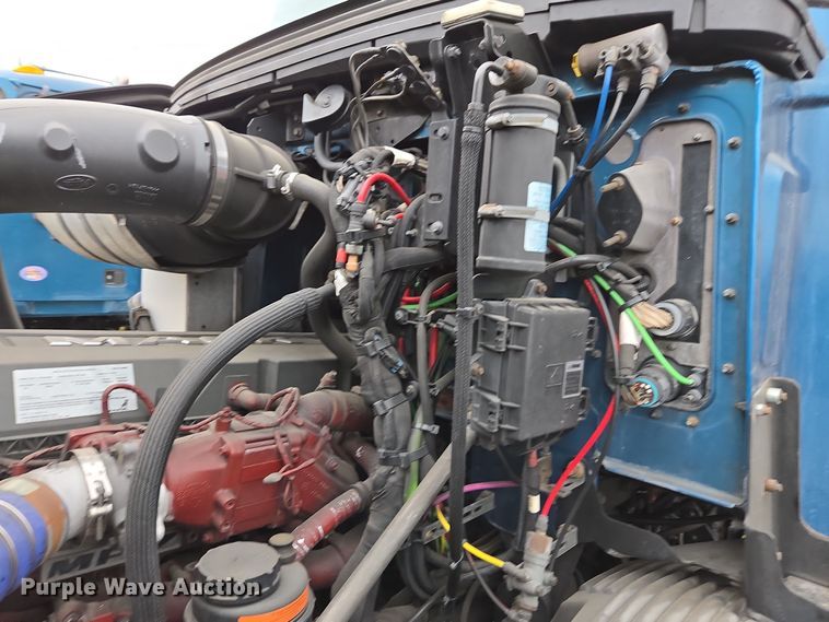 image for item YA0296 2019 Mack Anthem AN42T semi truck