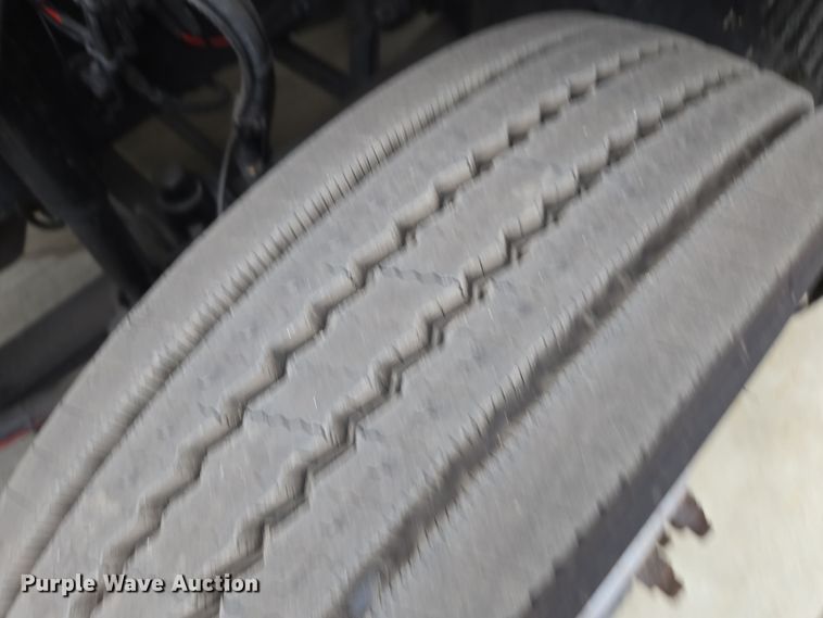 image for item YA0296 2019 Mack Anthem AN42T semi truck