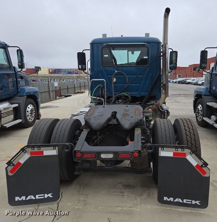 image for item YA0308 2020 Mack Anthem AN42T semi truck