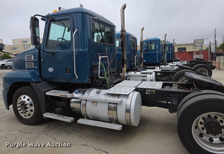 image for item YA0308 2020 Mack Anthem AN42T semi truck