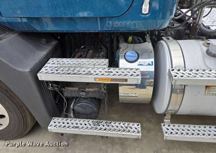 image for item YA0308 2020 Mack Anthem AN42T semi truck