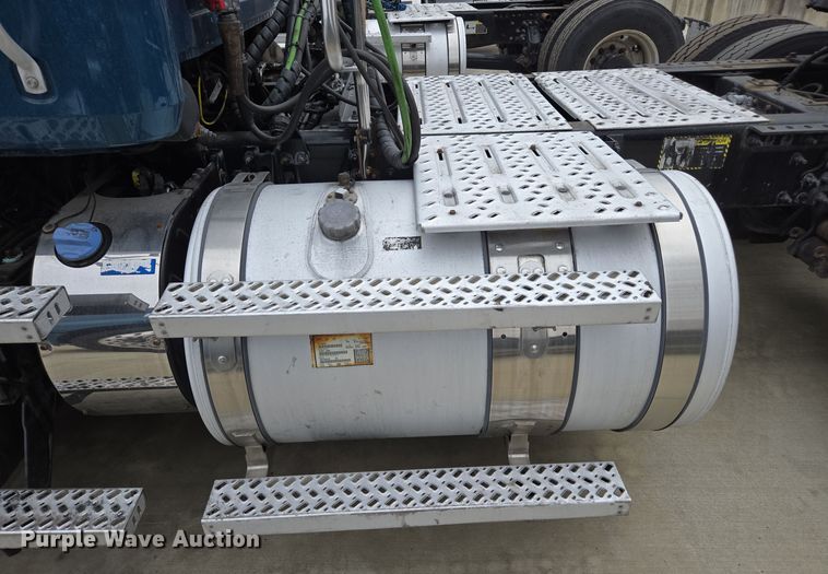 image for item YA0308 2020 Mack Anthem AN42T semi truck