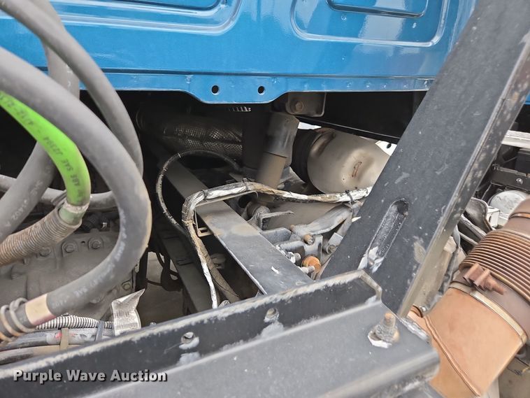 image for item YA0308 2020 Mack Anthem AN42T semi truck