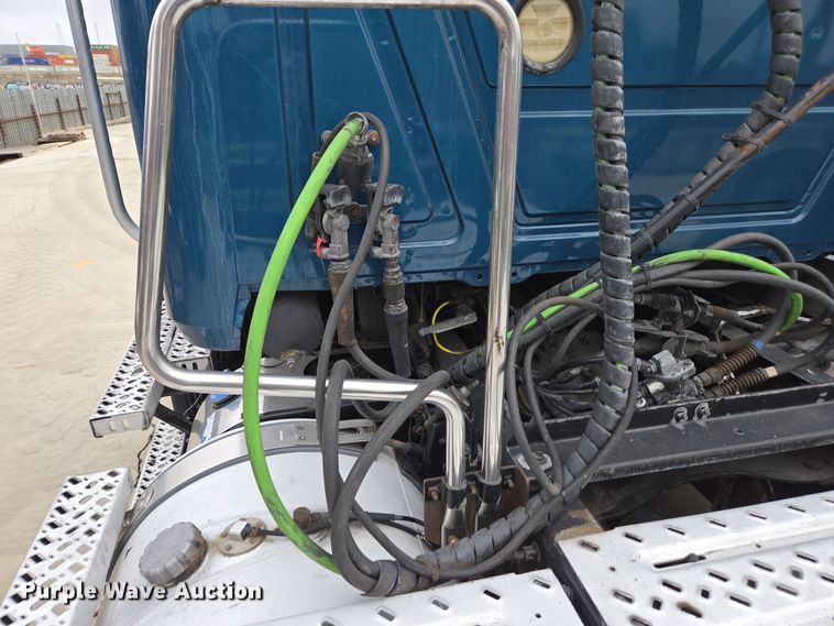 image for item YA0308 2020 Mack Anthem AN42T semi truck