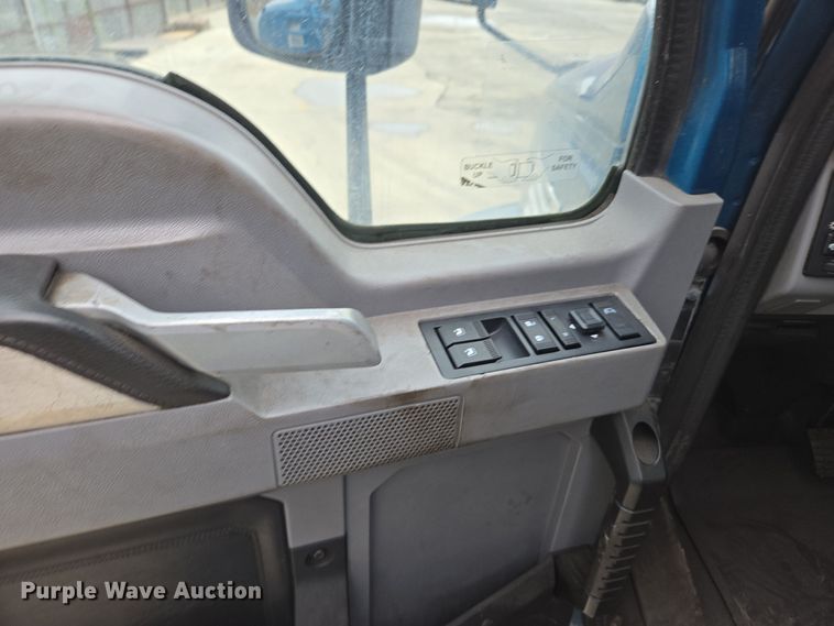 image for item YA0308 2020 Mack Anthem AN42T semi truck