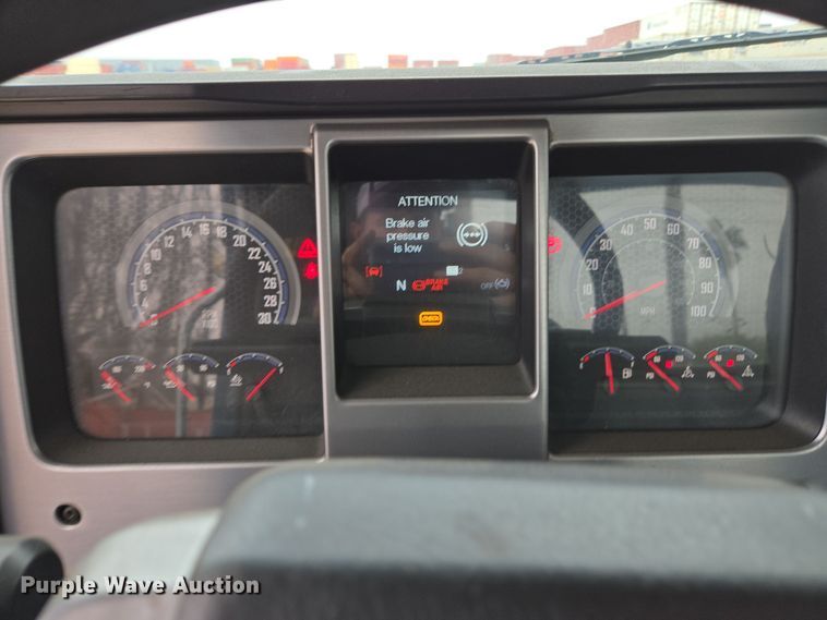 image for item YA0308 2020 Mack Anthem AN42T semi truck