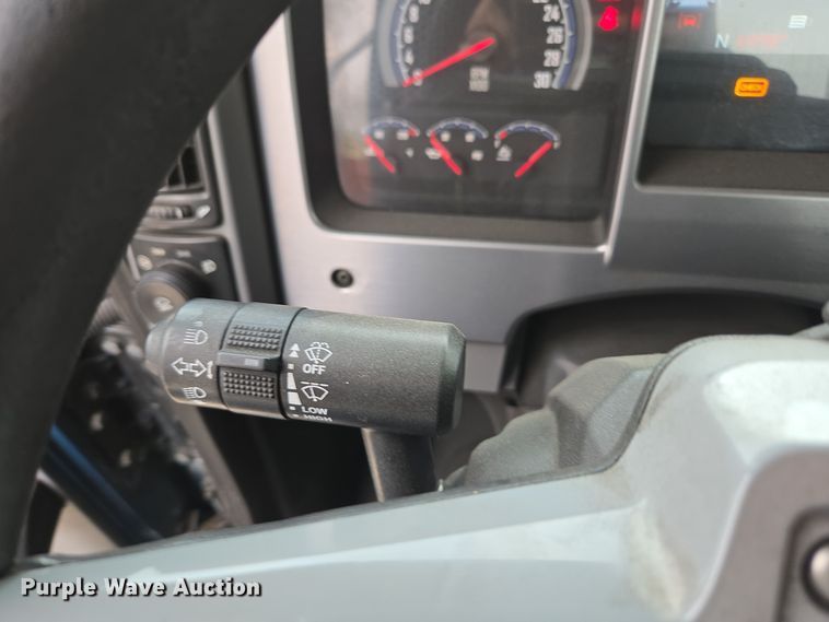 image for item YA0308 2020 Mack Anthem AN42T semi truck