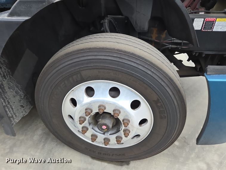 image for item YA0308 2020 Mack Anthem AN42T semi truck