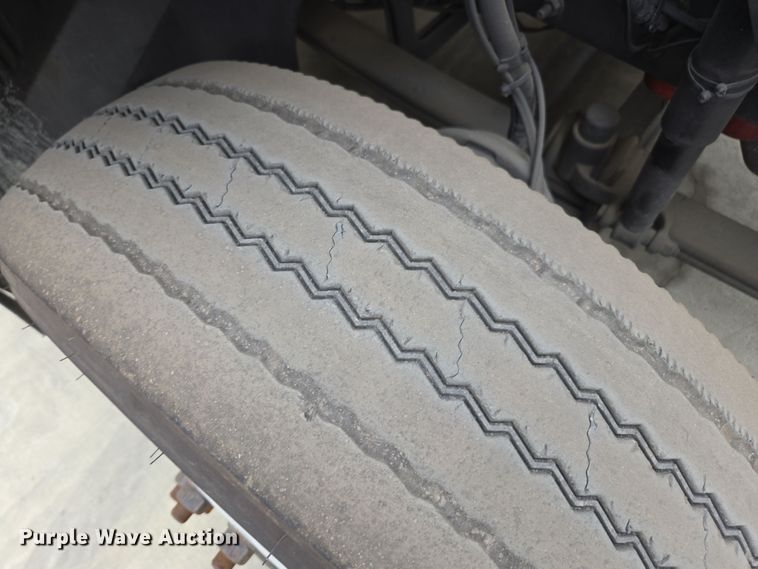 image for item YA0308 2020 Mack Anthem AN42T semi truck