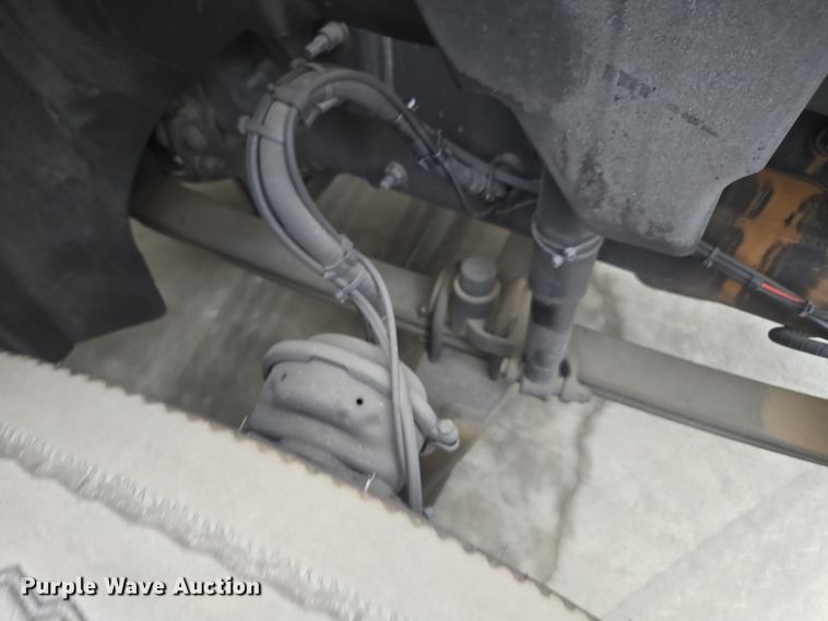 image for item YA0308 2020 Mack Anthem AN42T semi truck