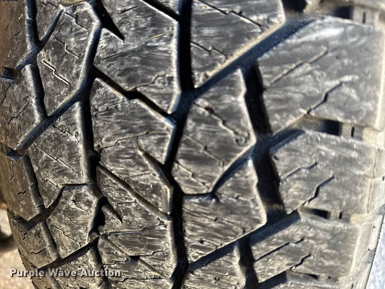 image for item DE2141 2017 GMC Sierra 1500 pickup truck