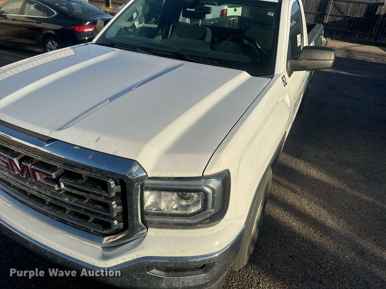 image for item DE2142 2018 GMC Sierra 1500 pickup truck