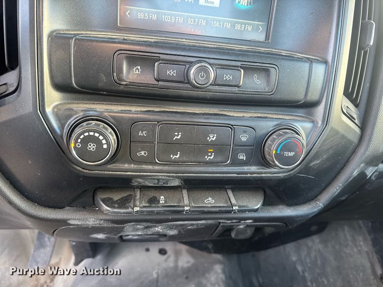 image for item DE2142 2018 GMC Sierra 1500 pickup truck