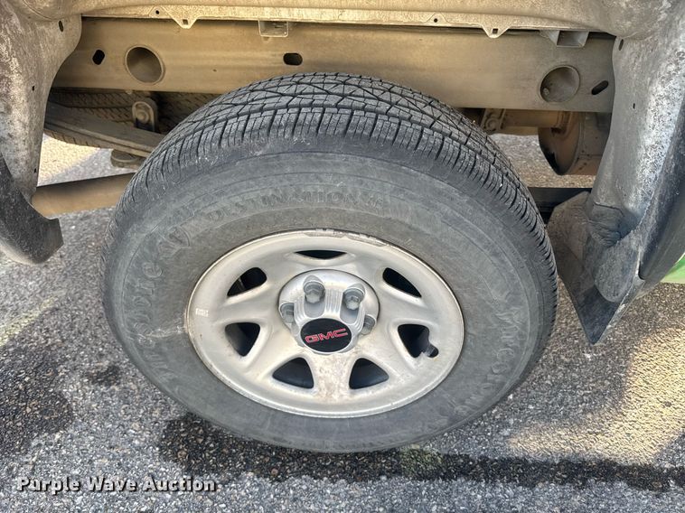 image for item DE2142 2018 GMC Sierra 1500 pickup truck