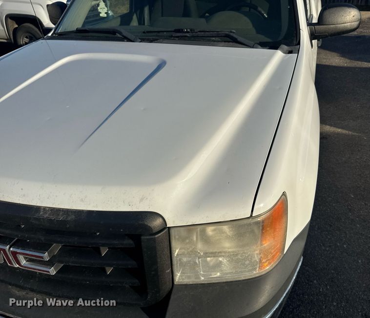 image for item DE2143 2010 GMC Sierra 1500 pickup truck
