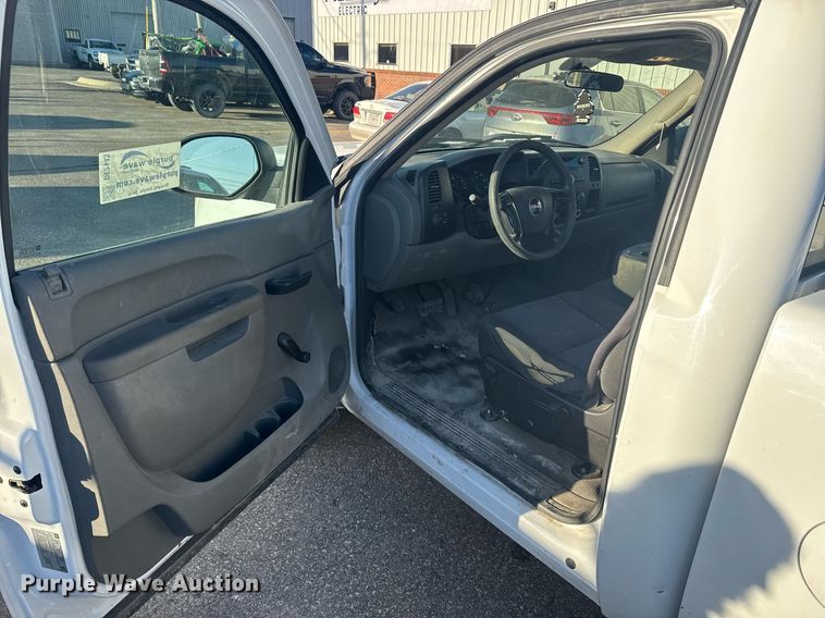 image for item DE2143 2010 GMC Sierra 1500 pickup truck