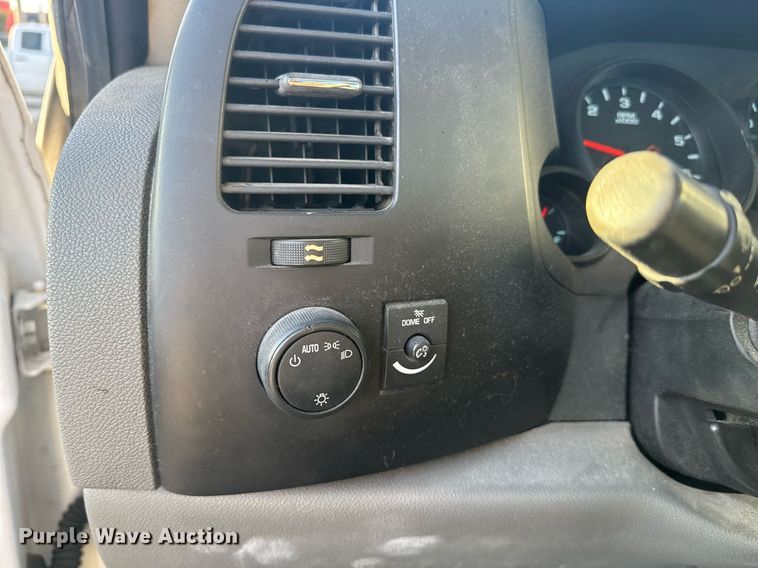 image for item DE2143 2010 GMC Sierra 1500 pickup truck