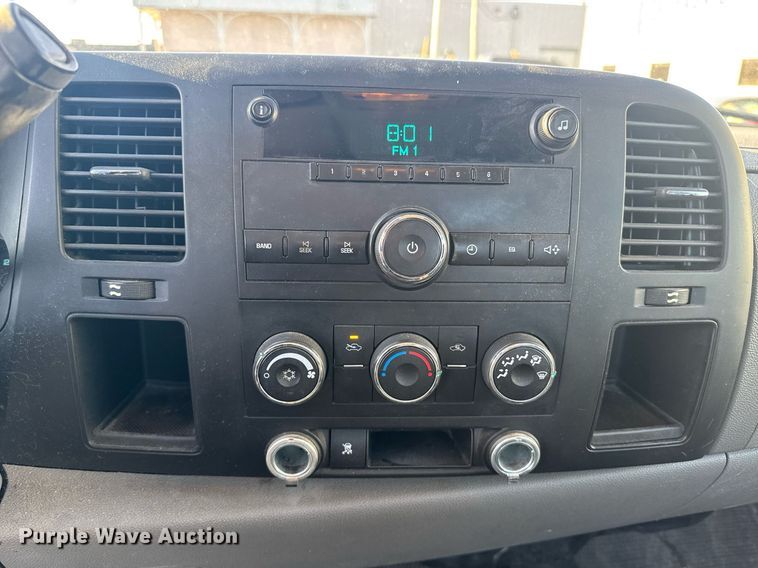 image for item DE2143 2010 GMC Sierra 1500 pickup truck