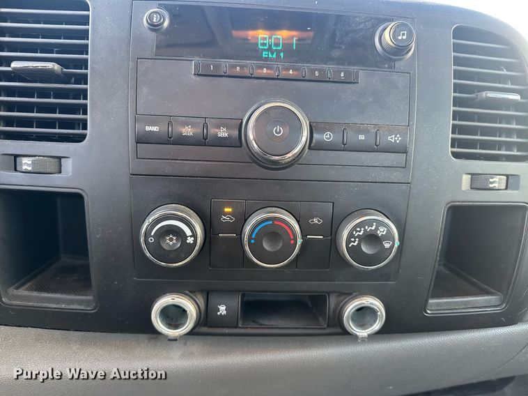 image for item DE2143 2010 GMC Sierra 1500 pickup truck