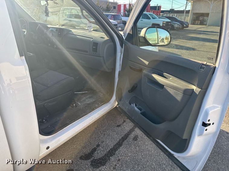 image for item DE2143 2010 GMC Sierra 1500 pickup truck