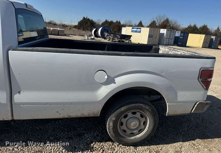 image for item DE2146 2012 Ford F150 pickup truck