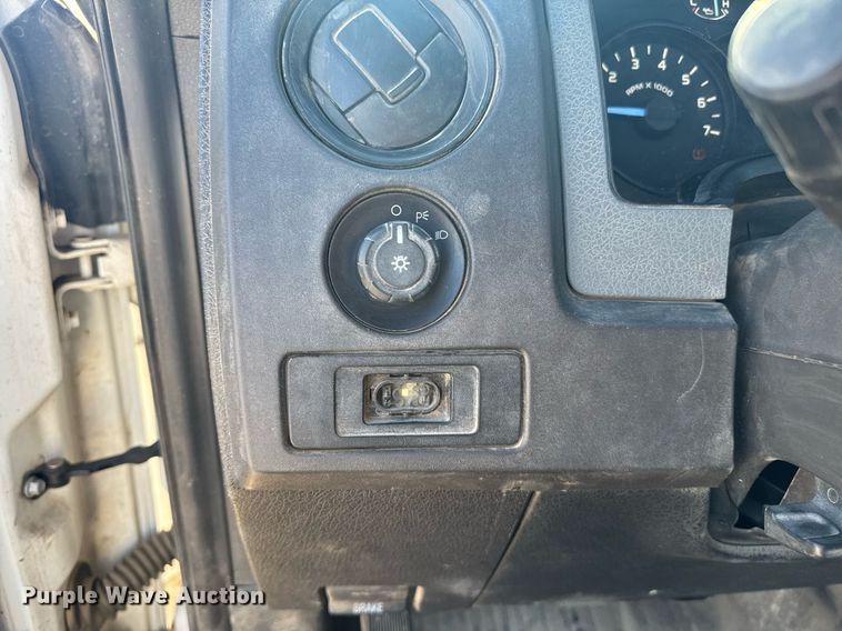 image for item DE2146 2012 Ford F150 pickup truck