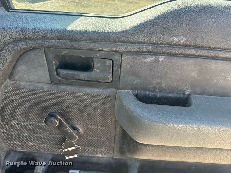 image for item DE2146 2012 Ford F150 pickup truck