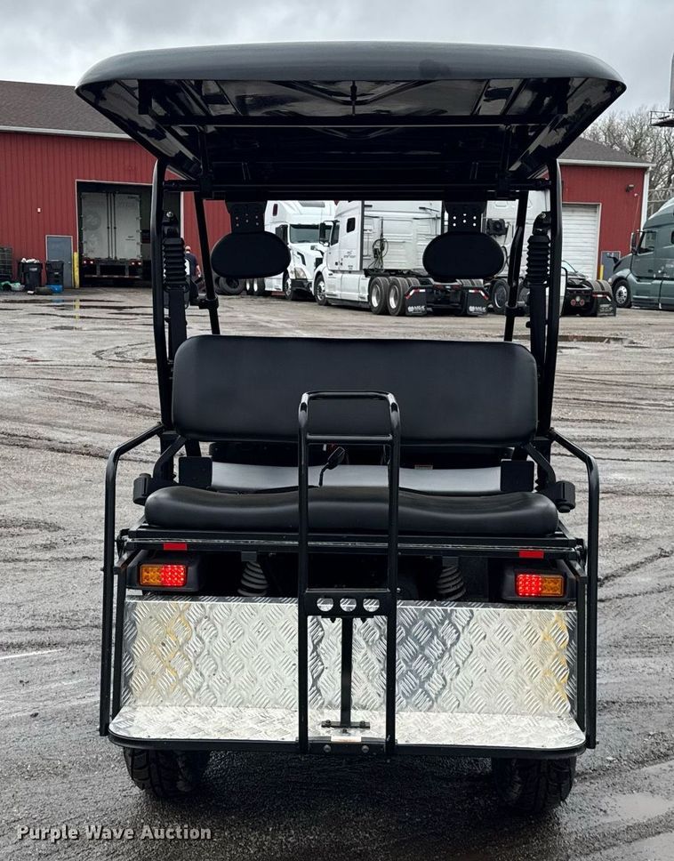 image for item DH9868 2023 Cazador XY200U golf cart