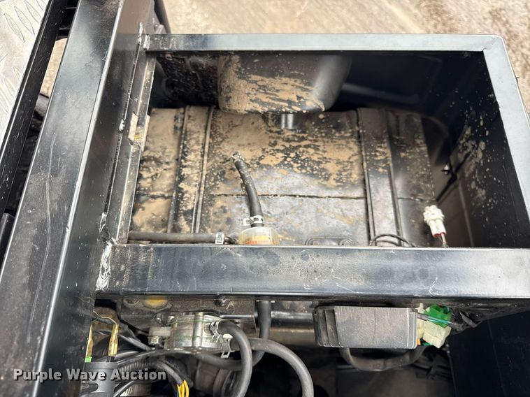 image for item DH9868 2023 Cazador XY200U golf cart