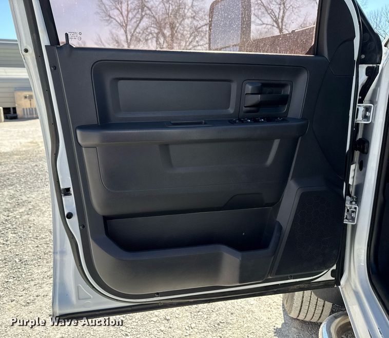 image for item DM5609 2012 Dodge Ram 5500HD Crew Cab utility / service truck