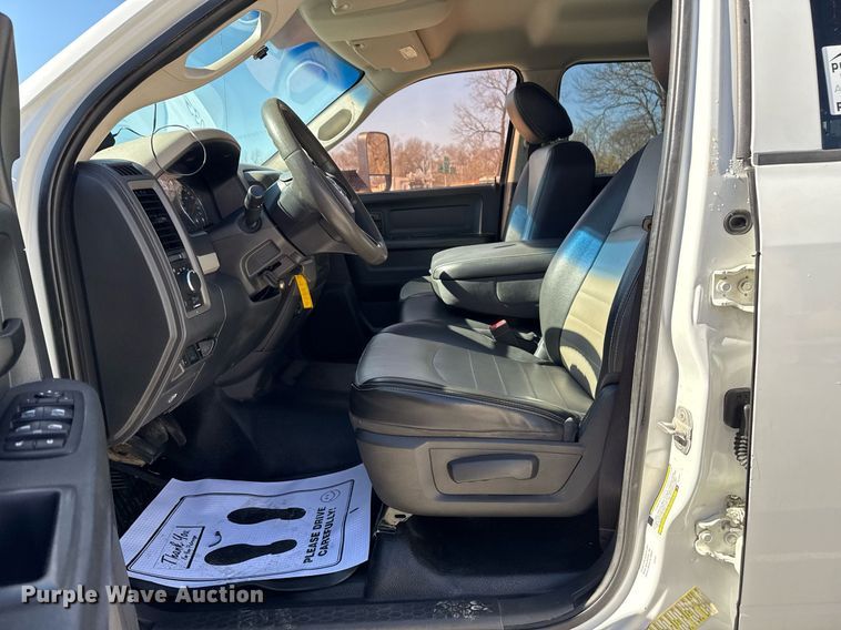 image for item DM5609 2012 Dodge Ram 5500HD Crew Cab utility / service truck