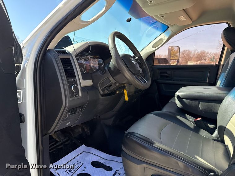 image for item DM5609 2012 Dodge Ram 5500HD Crew Cab utility / service truck