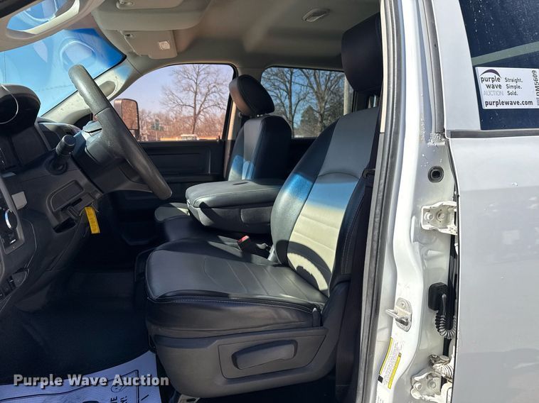 image for item DM5609 2012 Dodge Ram 5500HD Crew Cab utility / service truck