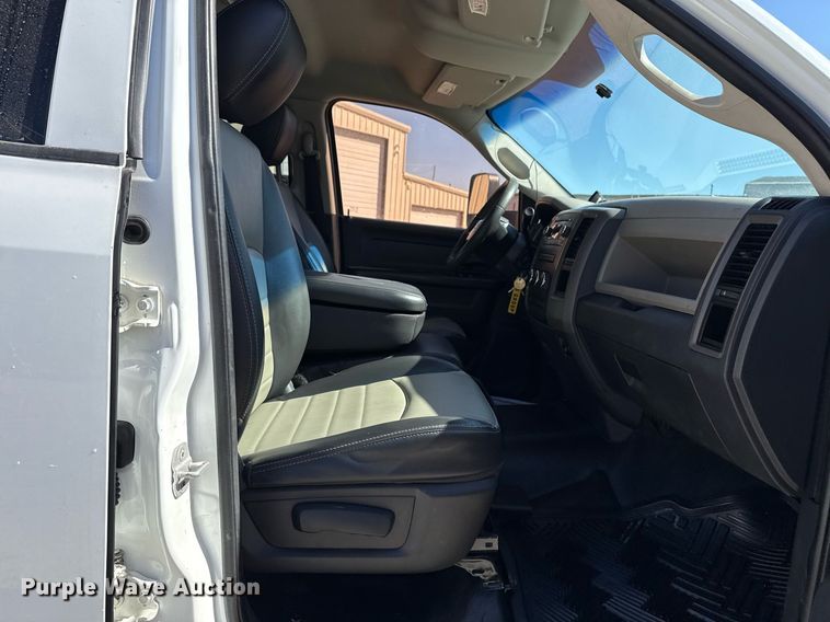 image for item DM5609 2012 Dodge Ram 5500HD Crew Cab utility / service truck