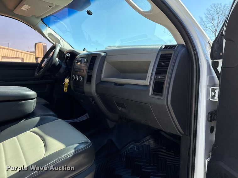 image for item DM5609 2012 Dodge Ram 5500HD Crew Cab utility / service truck