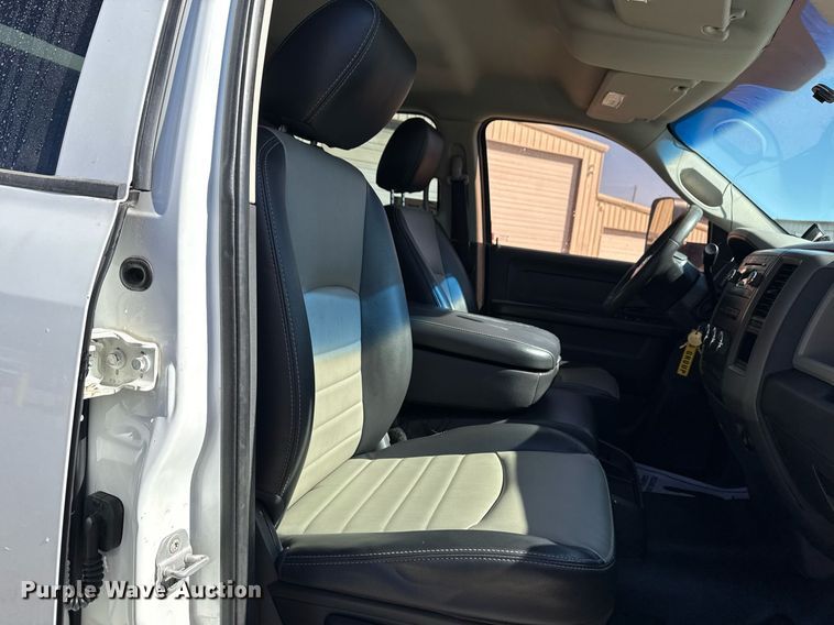 image for item DM5609 2012 Dodge Ram 5500HD Crew Cab utility / service truck