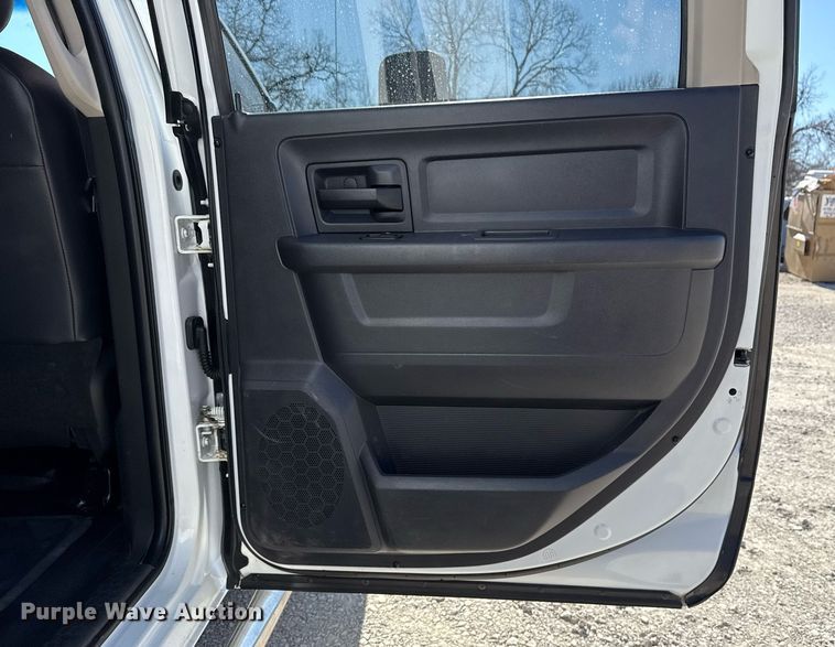 image for item DM5609 2012 Dodge Ram 5500HD Crew Cab utility / service truck