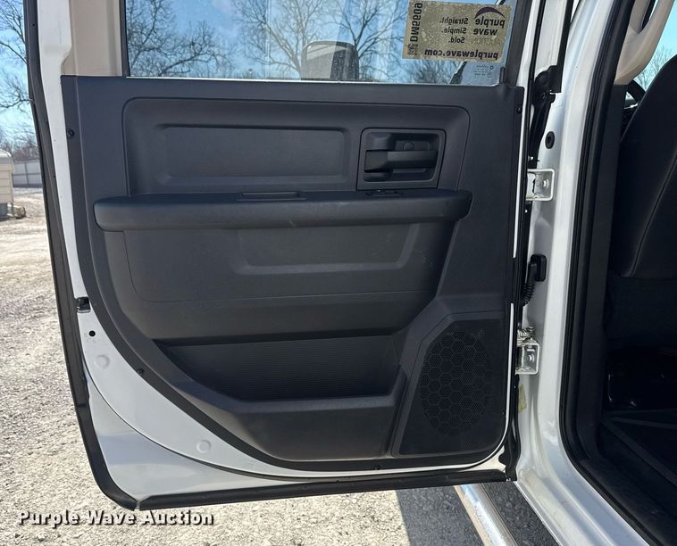 image for item DM5609 2012 Dodge Ram 5500HD Crew Cab utility / service truck