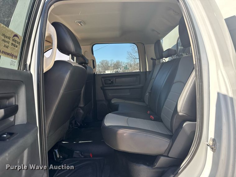 image for item DM5609 2012 Dodge Ram 5500HD Crew Cab utility / service truck