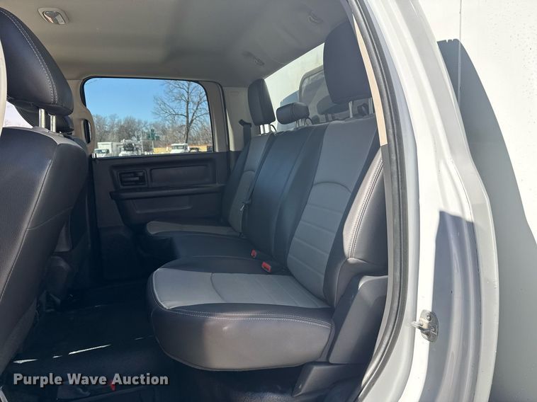 image for item DM5609 2012 Dodge Ram 5500HD Crew Cab utility / service truck