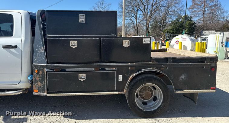 image for item DM5610 2012 Dodge Ram 5500HD Crew Cab flatbed truck