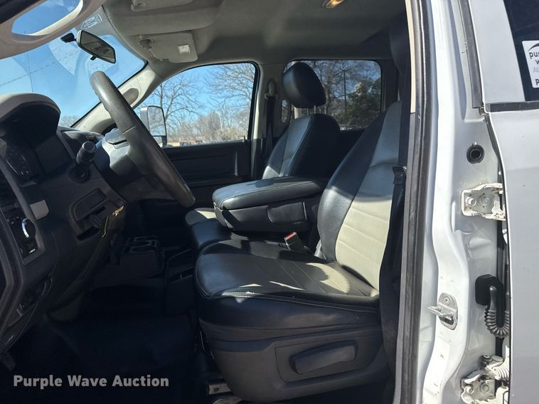 image for item DM5610 2012 Dodge Ram 5500HD Crew Cab flatbed truck